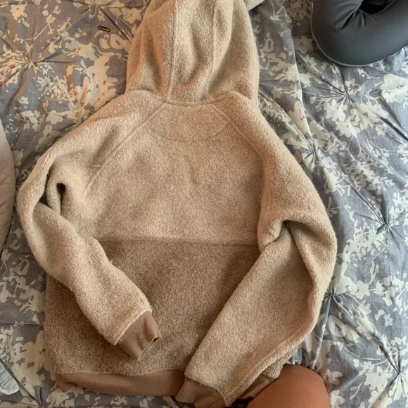 Outdoor Voices Megafleece Wool Brown Tan Pullover w Pockets - Picture 6 of 7